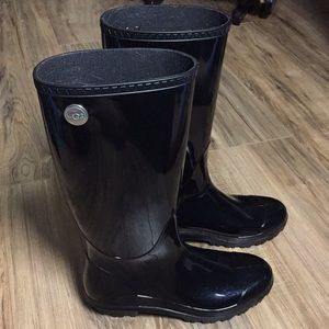 Ugg rain boots